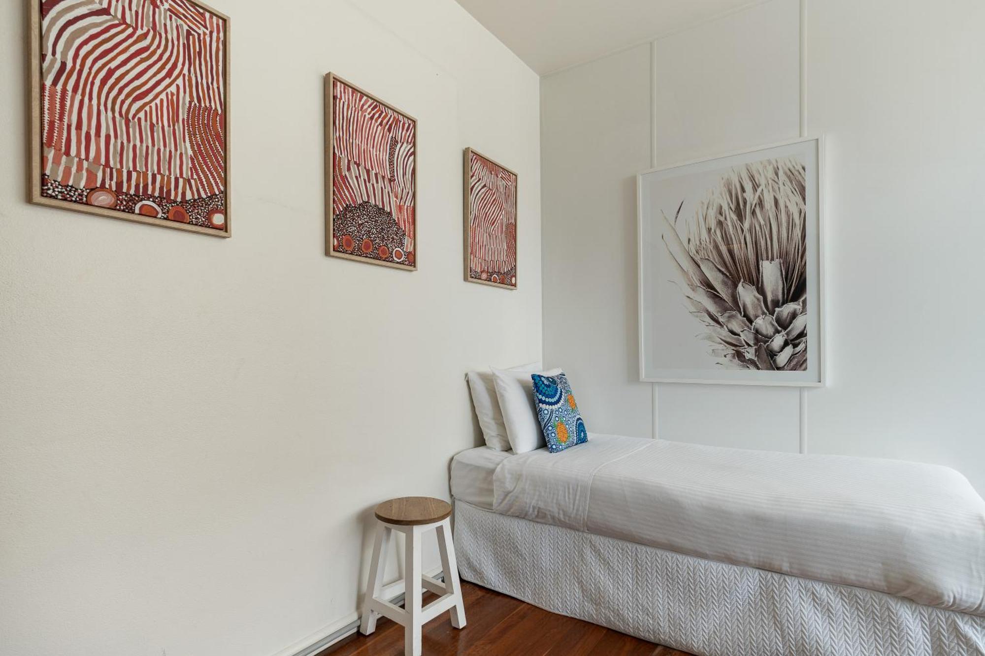 Bay Court Iii - Spacious Near Hayes * Sydney